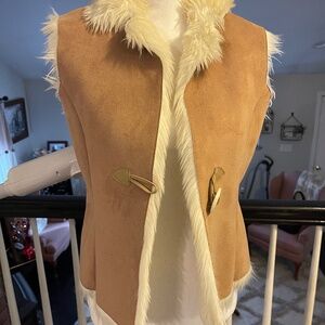 Valerie Steven’s sleeveless jacket